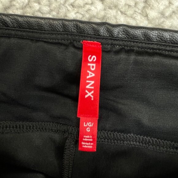 Spanx Black Faux Leather Like Front Slit Pants - Picture 4 of 10